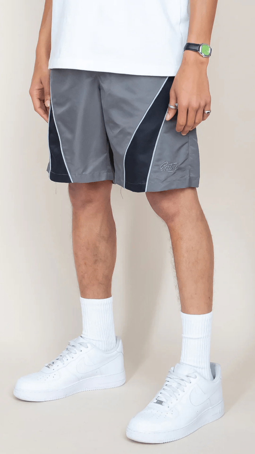 MV Shorts - The Style Guru